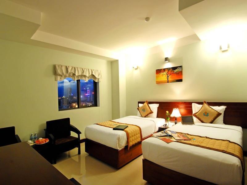 Luna Diamond Hotel Da Nang Exterior photo