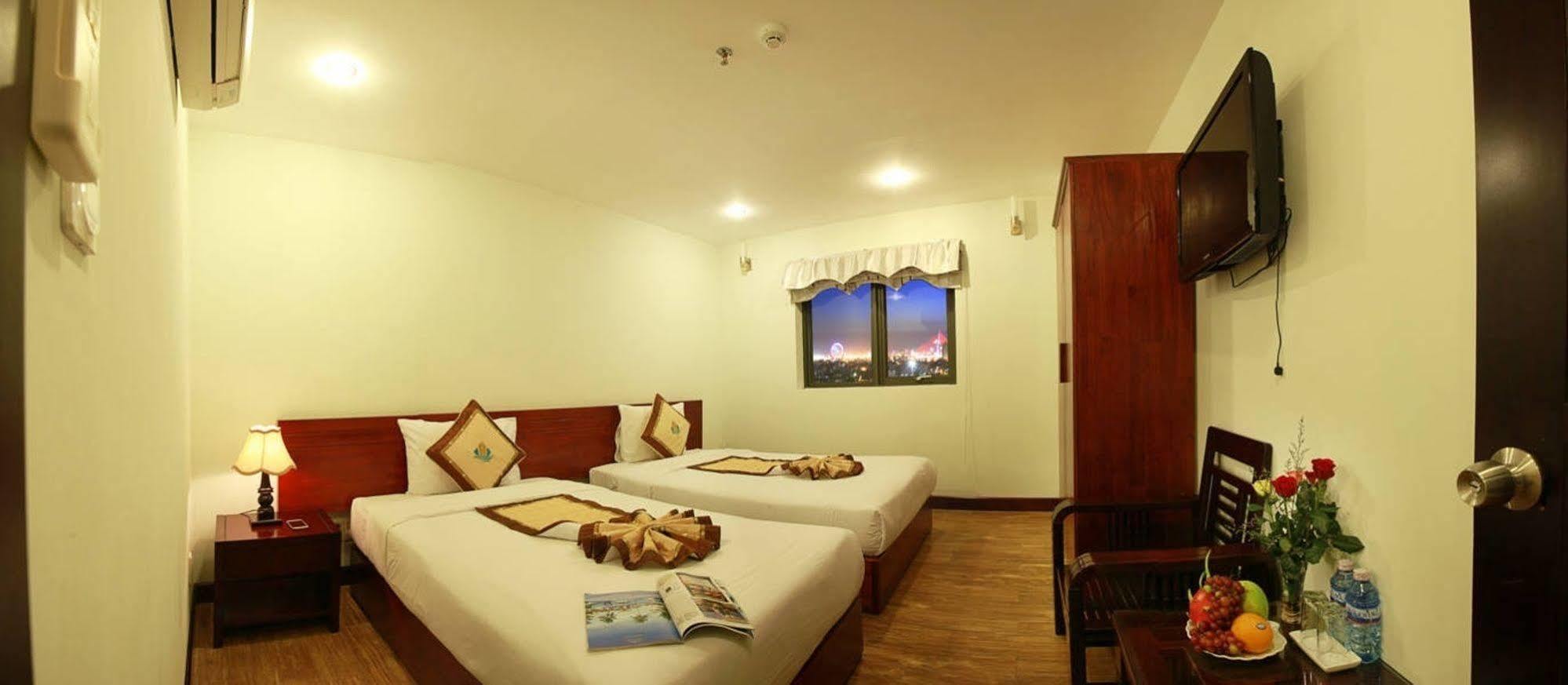 Luna Diamond Hotel Da Nang Exterior photo