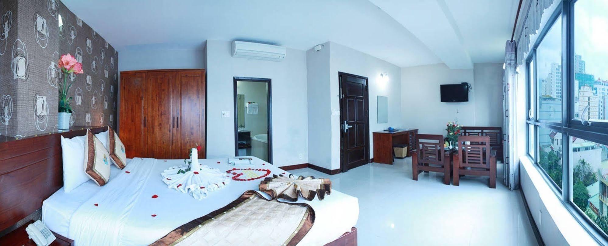 Luna Diamond Hotel Da Nang Exterior photo